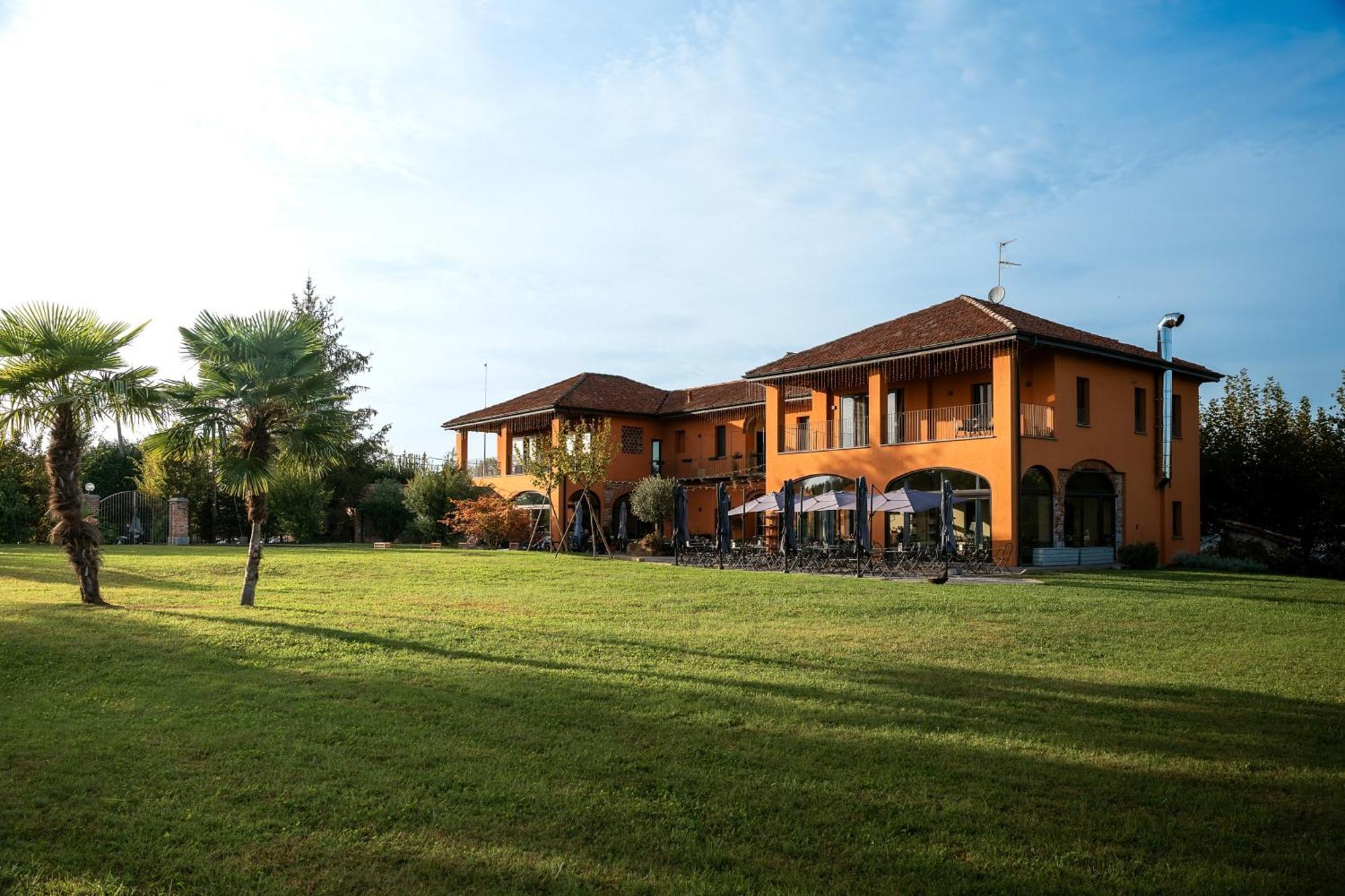 Hotel Equirelais Lomnago Exteriér fotografie