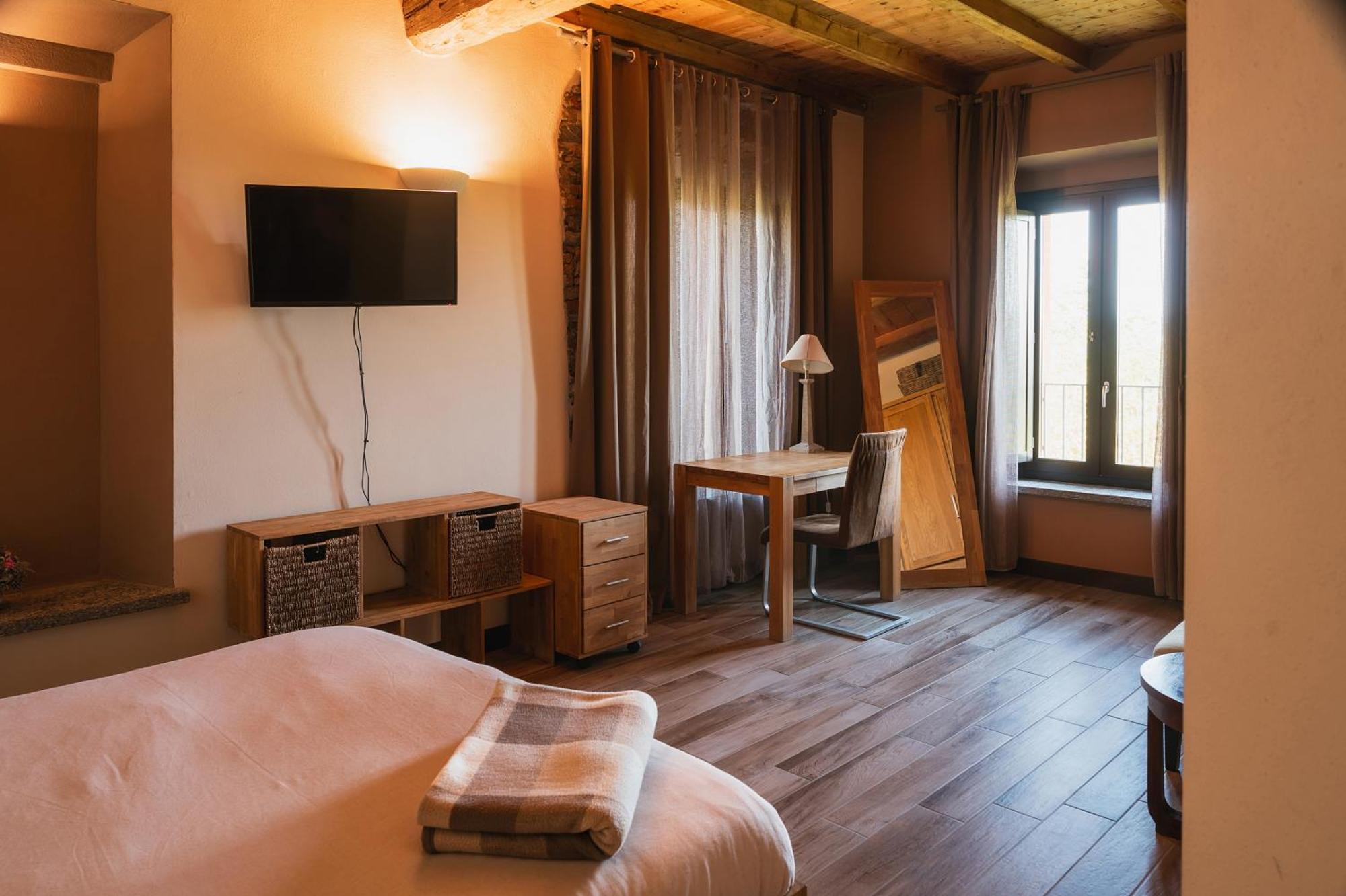 Hotel Equirelais Lomnago Exteriér fotografie