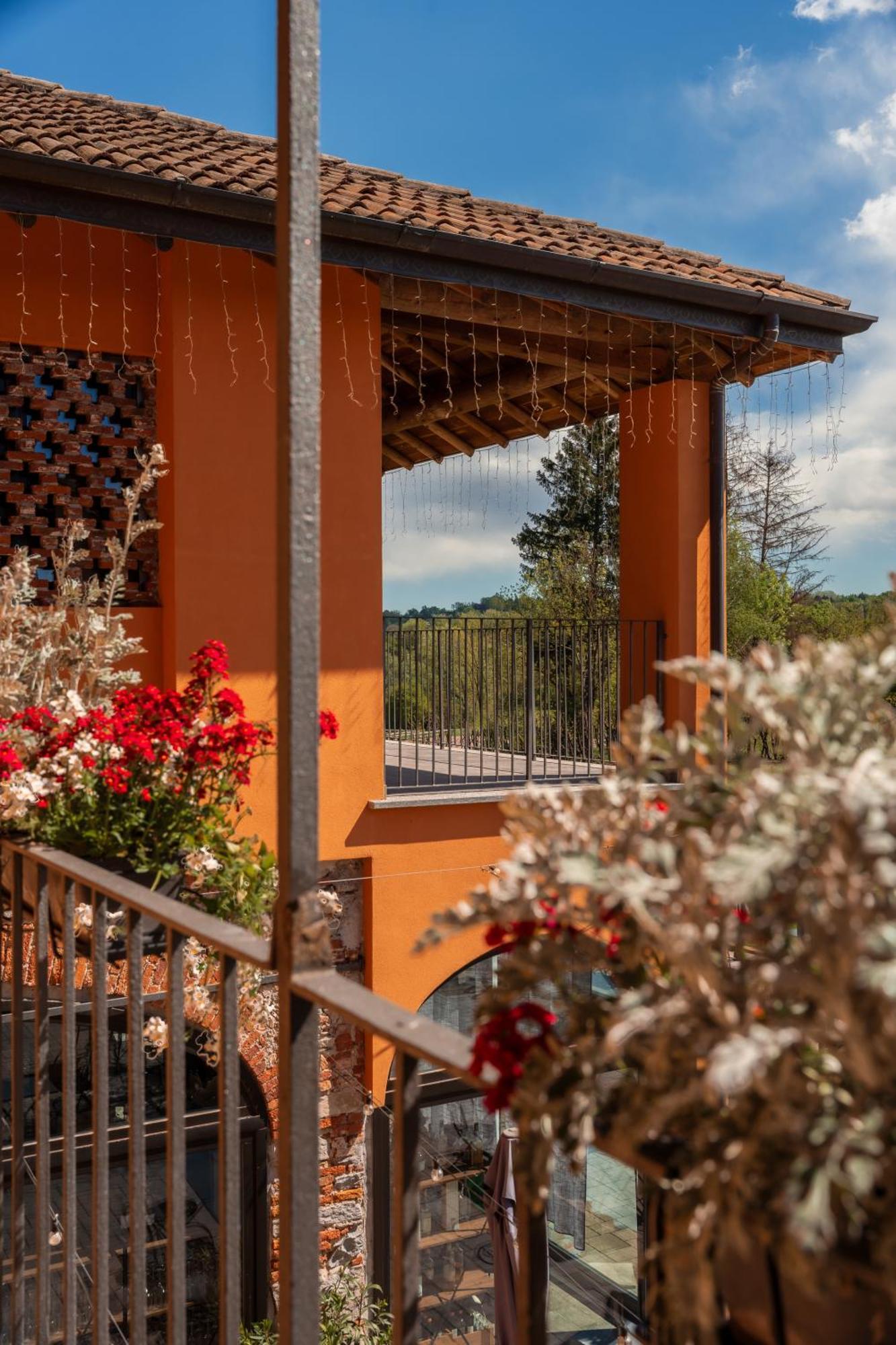 Hotel Equirelais Lomnago Exteriér fotografie
